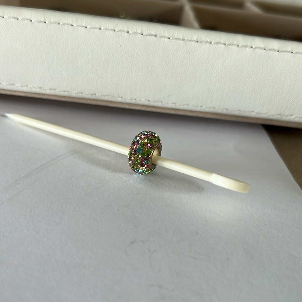 Beautiful crystal bead for bracelet or necklace
